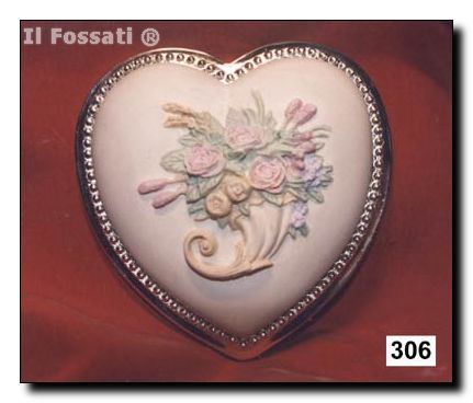 306-Coraz�n con flores