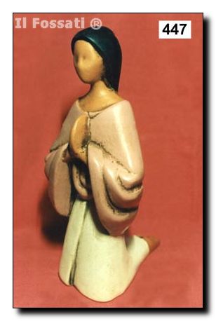 447-India arrodillada