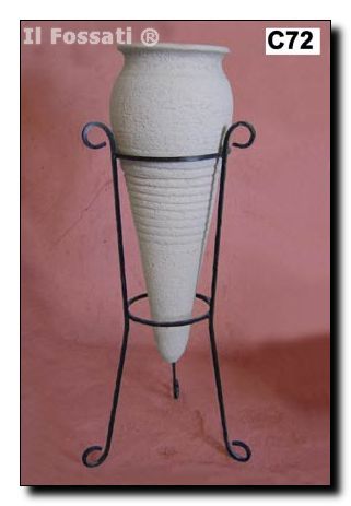 C72- Cono chamote con base hierro